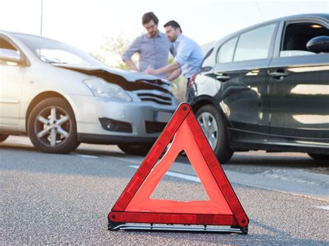 車被撞|追撞、推撞理賠大不同！11種車禍肇責分析懶人包